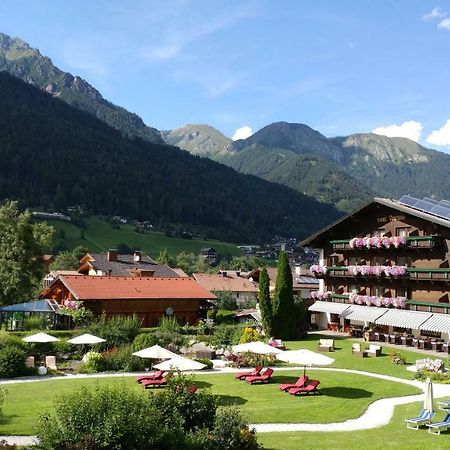 Familien- & Vitalhotel Auenhof Fulpmes Exteriér fotografie