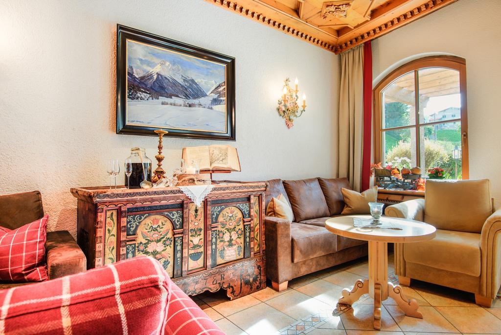 Familien- & Vitalhotel Auenhof Fulpmes Exteriér fotografie