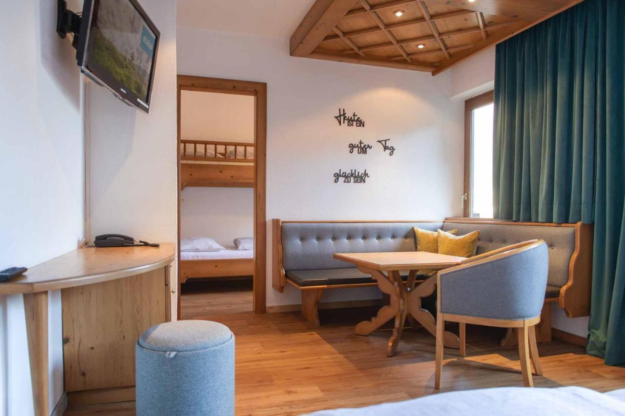 Familien- & Vitalhotel Auenhof Fulpmes Exteriér fotografie
