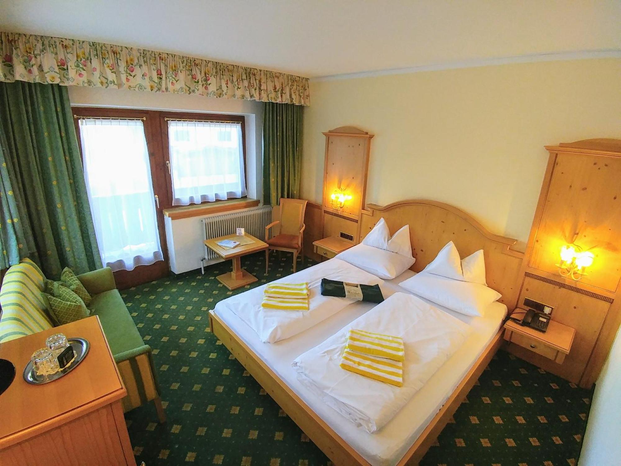 Familien- & Vitalhotel Auenhof Fulpmes Exteriér fotografie