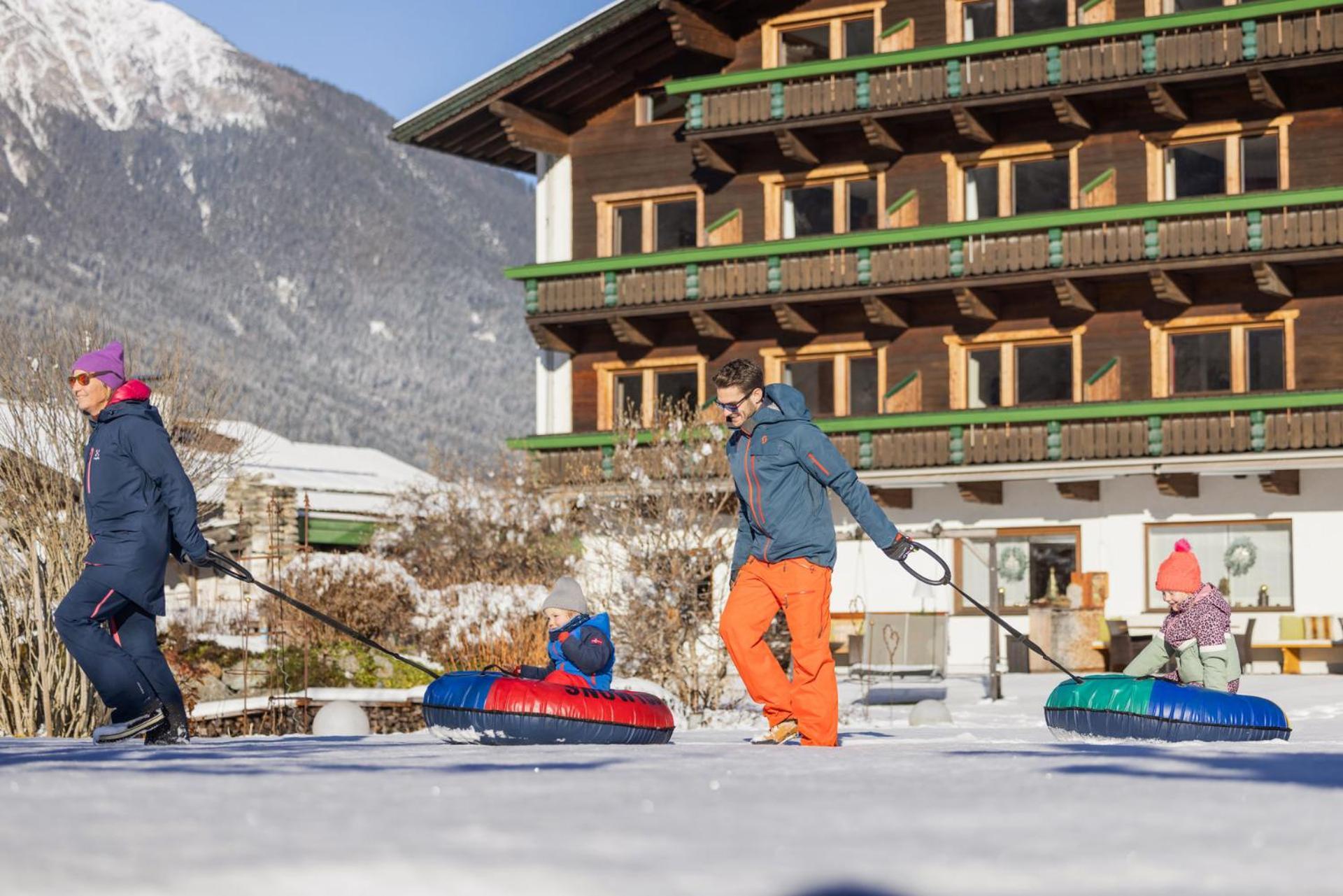 Familien- & Vitalhotel Auenhof Fulpmes Exteriér fotografie