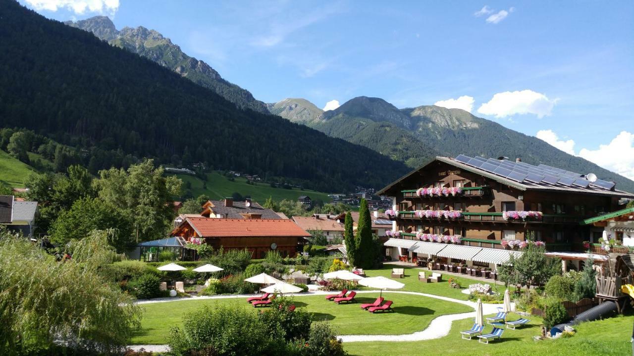Familien- & Vitalhotel Auenhof Fulpmes Exteriér fotografie